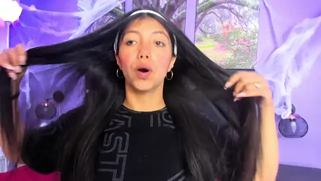 KimberlyVillaLobos online show from October 15, 2025, 12:24 pm