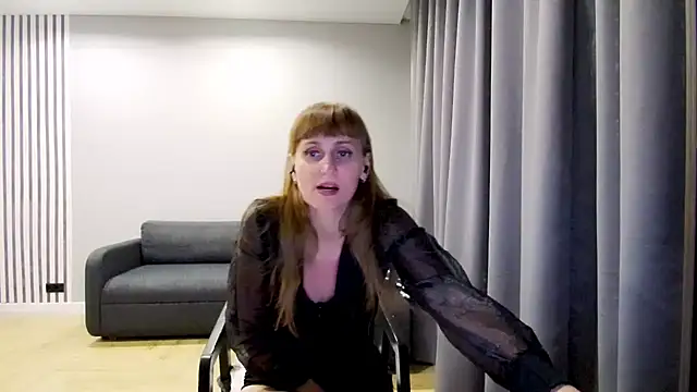 Snapshot of Daniella_Lorente chatting on January 24, 2025, 12:20 am Daniella Lorente online show from January 24, 2025, 12:20 am