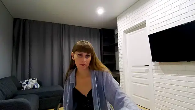 Daniella Lorente online show from July 12, 2026, 11:49 pm