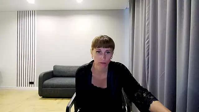 Snapshot of Daniella_Lorente chatting on March 20, 2025, 2:21 pm Daniella Lorente online show from March 20, 2025, 2:21 pm