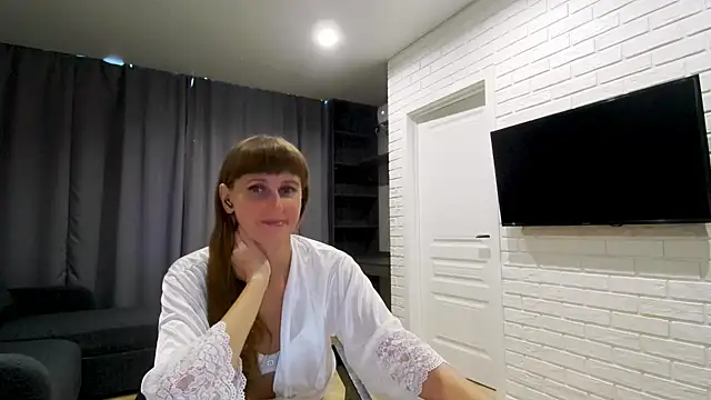 Daniella Lorente online show from August 1, 2026, 1:09 pm