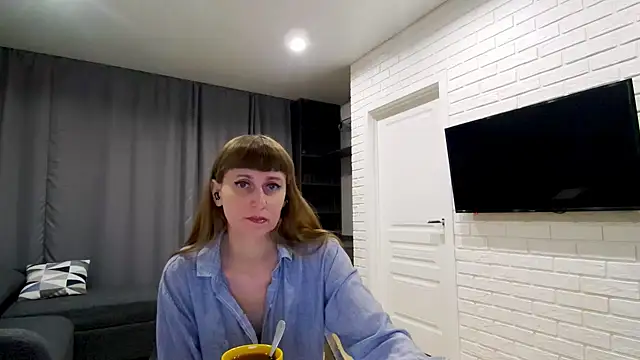 Daniella Lorente online show from May 21, 2026, 11:46 pm