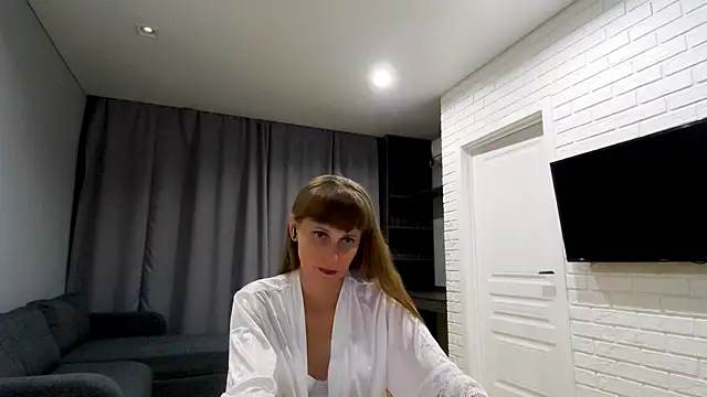 Daniella Lorente online show from July 18, 2026, 10:51 pm