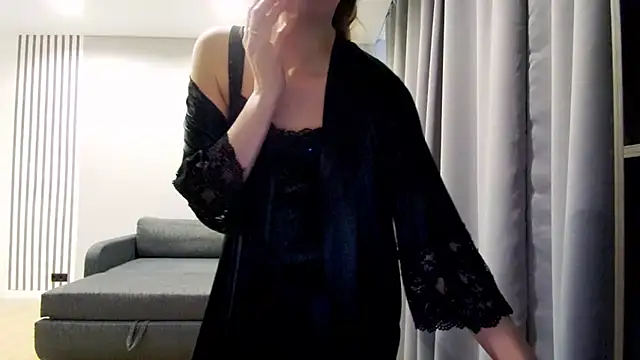 Snapshot of Daniella_Lorente chatting on February 3, 2025, 6:45 am Daniella Lorente online show from February 3, 2025, 6:45 am
