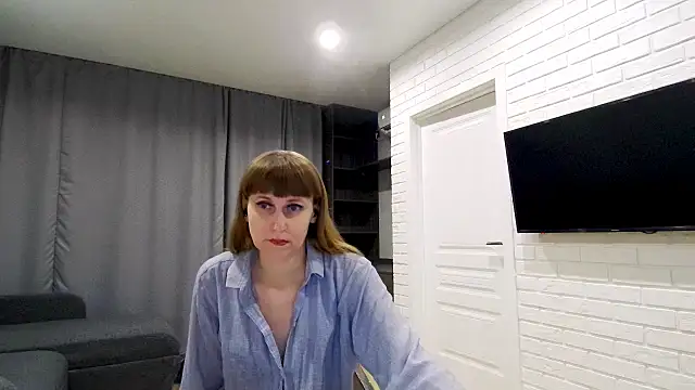 Daniella Lorente online show from April 30, 2026, 8:49 pm