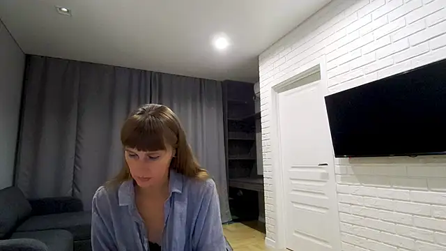 Daniella Lorente online show from July 27, 2026, 11:56 pm