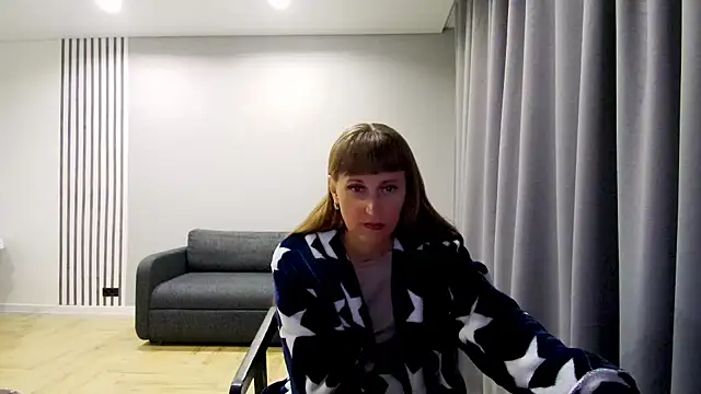 Snapshot of Daniella_Lorente chatting on March 19, 2025, 5:39 pm Daniella Lorente online show from March 19, 2025, 5:39 pm