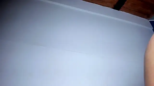 skinnycollins1 online show from October 7, 2025, 1:39 am