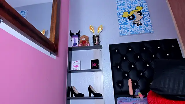 skinnycollins1 online show from March 7, 2025, 6:02 am