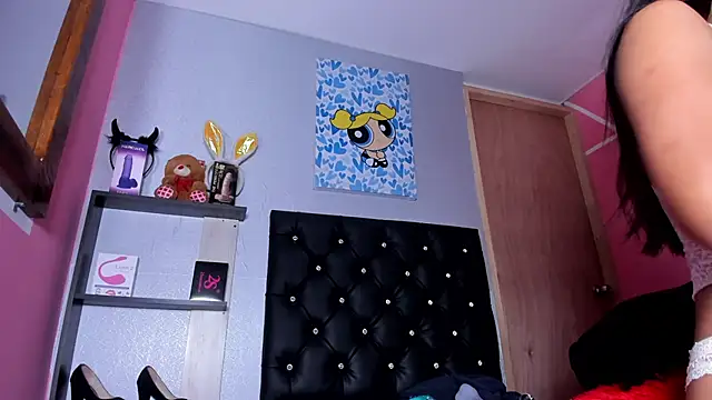 skinnycollins1 online show from March 10, 2025, 2:28 am