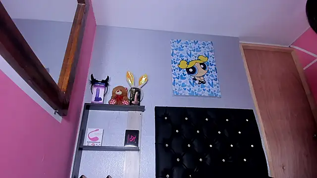 skinnycollins1 online show from March 11, 2025, 3:04 am