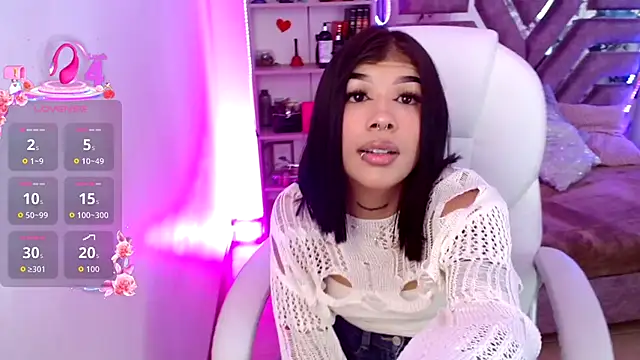 AliceWalker 11 online show from December 4, 2025, 8:41 pm