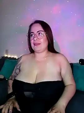 soofy   online show from March 9, 2026, 3:32 am