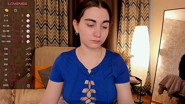 hannacheekss  online show from February 21, 2025, 8:40 am