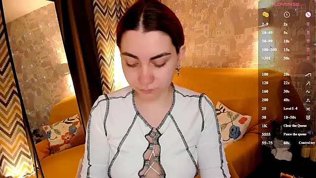 hannacheekss  online show from July 7, 2026, 2:14 am