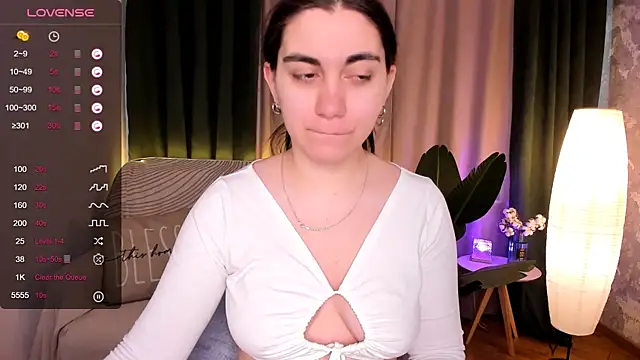 hannacheekss  online show from March 19, 2025, 2:05 am