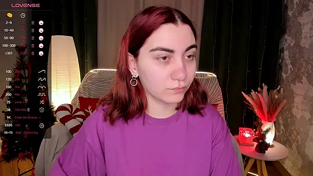 hannacheekss  online show from December 5, 2025, 2:00 am