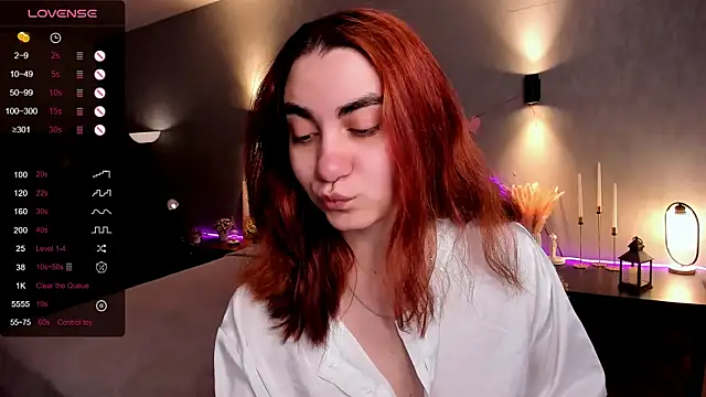 hannacheekss  online show from June 8, 2026, 2:01 am