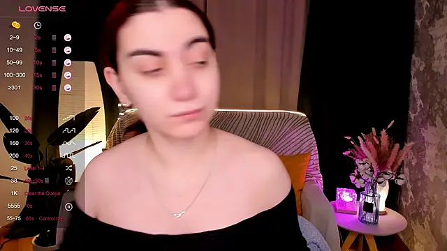 hannacheekss  online show from February 10, 2026, 1:59 am