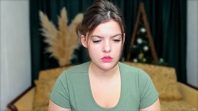 Snapshot of showmeparadise chatting on January 8, 2025, 12:47 pm showmeparadise online show from January 8, 2025, 12:47 pm