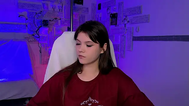 EvaThopson online show from February 15, 2026, 7:51 am