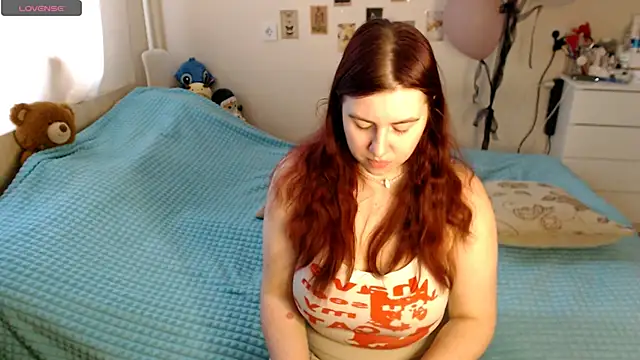 Snapshot of BettyandRich_ chatting on October 17, 2025, 8:28 am BettyandRich online show from October 17, 2025, 8:28 am