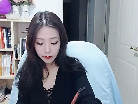 Snapshot of SuSushi728 chatting on February 6, 2026, 4:14 pm SuSushi728 online show from February 6, 2026, 4:14 pm