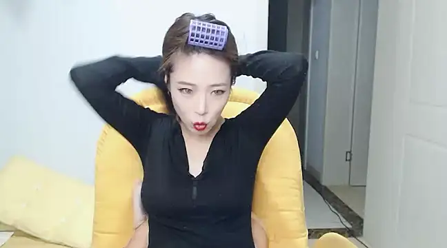 SuSushi728 online show from March 15, 2025, 3:59 pm