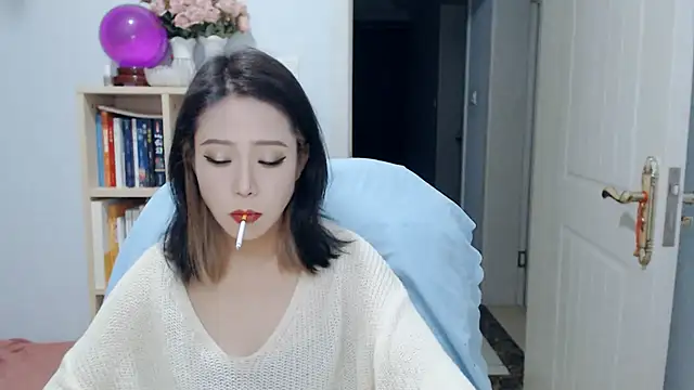 SuSushi728 online show from May 19, 2026, 4:03 pm
