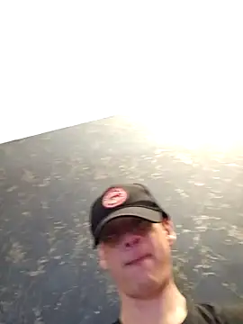 ElyasMatt online show from January 21, 2025, 7:06 pm