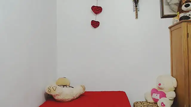 ariellth online show from October 8, 2025, 4:40 pm