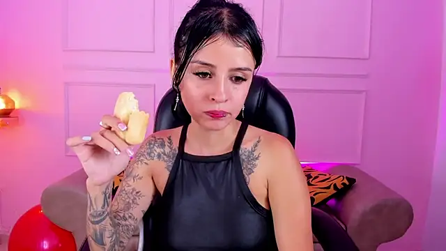 yenny garcia online show from September 9, 2025, 5:55 pm