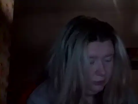 Snapshot of lilah-xo chatting on December 17, 2024, 6:20 pm lilah-xo online show from December 17, 2024, 6:20 pm