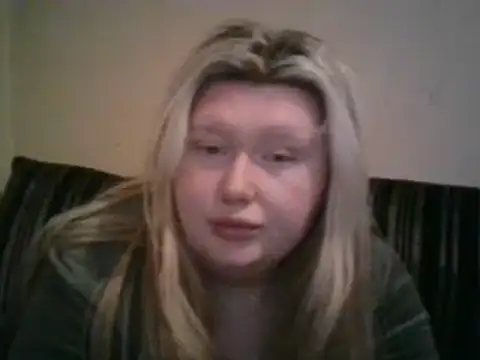 Snapshot of lilah-xo chatting on December 25, 2024, 2:46 am lilah-xo online show from December 25, 2024, 2:46 am