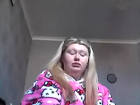 Snapshot of lilah-xo chatting on February 28, 2025, 11:25 am lilah-xo online show from February 28, 2025, 11:25 am