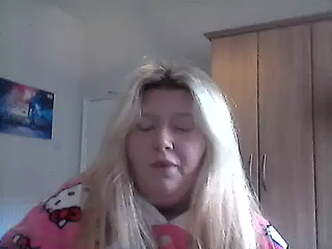 Snapshot of lilah-xo chatting on January 18, 2025, 2:02 pm lilah-xo online show from January 18, 2025, 2:02 pm