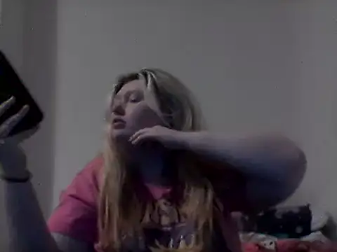 Snapshot of lilah-xo chatting on January 17, 2025, 7:16 pm lilah-xo online show from January 17, 2025, 7:16 pm