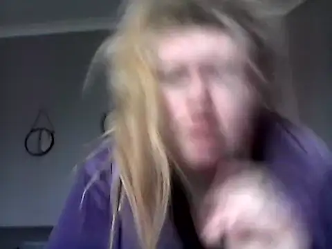 Snapshot of lilah-xo chatting on February 12, 2025, 10:03 am lilah-xo online show from February 12, 2025, 10:03 am