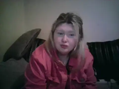 Snapshot of lilah-xo chatting on February 18, 2025, 12:59 am lilah-xo online show from February 18, 2025, 12:59 am
