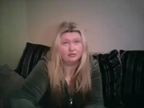 Snapshot of lilah-xo chatting on December 24, 2024, 1:38 am lilah-xo online show from December 24, 2024, 1:38 am