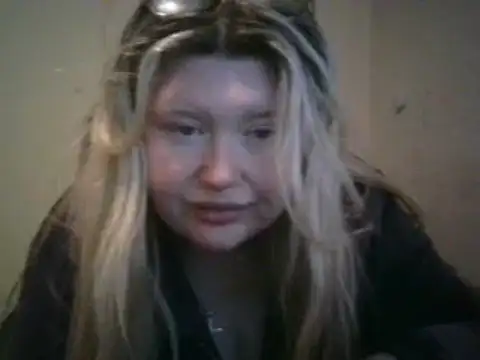 Snapshot of lilah-xo chatting on February 19, 2025, 7:26 pm lilah-xo online show from February 19, 2025, 7:26 pm