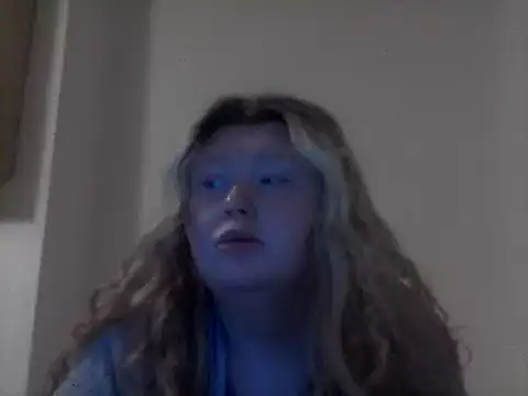 Snapshot of lilah-xo chatting on December 11, 2024, 11:10 pm lilah-xo online show from December 11, 2024, 11:10 pm