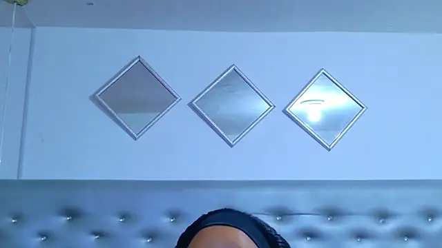 EileenBenzon online show from May 20, 2026, 2:47 pm