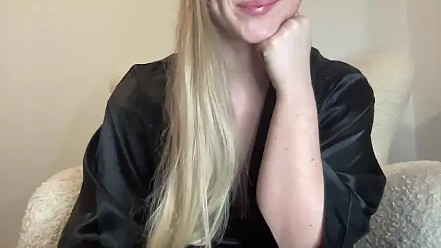 Snapshot of YourGreekAnna chatting on January 25, 2025, 9:46 pm YourGreekAnna online show from January 25, 2025, 9:46 pm