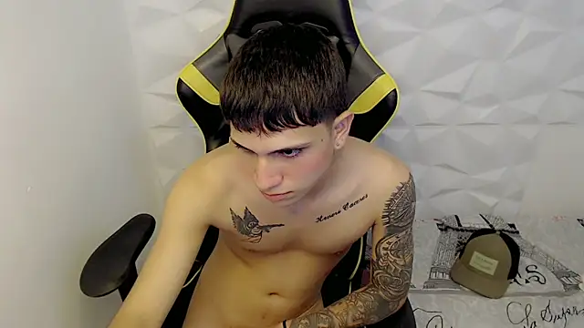 Snapshot of Brayan_lopezz chatting on January 25, 2025, 3:52 pm Brayan lopezz online show from January 25, 2025, 3:52 pm