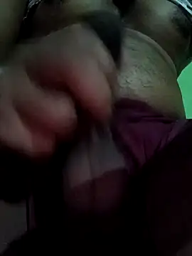 Snapshot of random_1210 chatting on October 21, 2025, 4:06 pm random 1210 online show from October 21, 2025, 4:06 pm