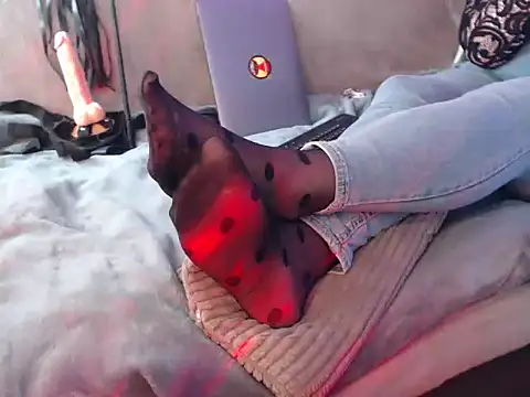 Snapshot of GoddessMonicaNylon chatting on October 30, 2025, 9:55 pm GoddessMonicaNylon online show from October 30, 2025, 9:55 pm