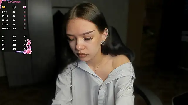 SweetyDeviliya online show from July 12, 2026, 4:19 pm