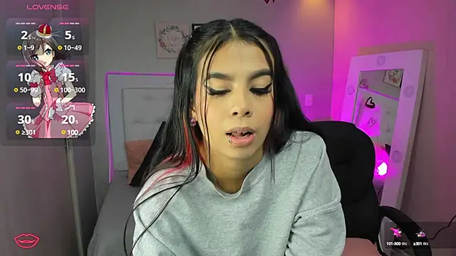 Snapshot of EMALINDA__HILSS chatting on February 21, 2025, 11:55 am EMALINDA HILSS online show from February 21, 2025, 11:55 am