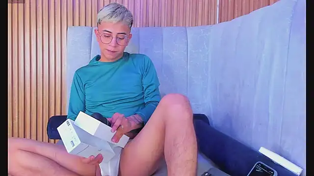 dylan park online show from December 28, 2024, 2:42 pm